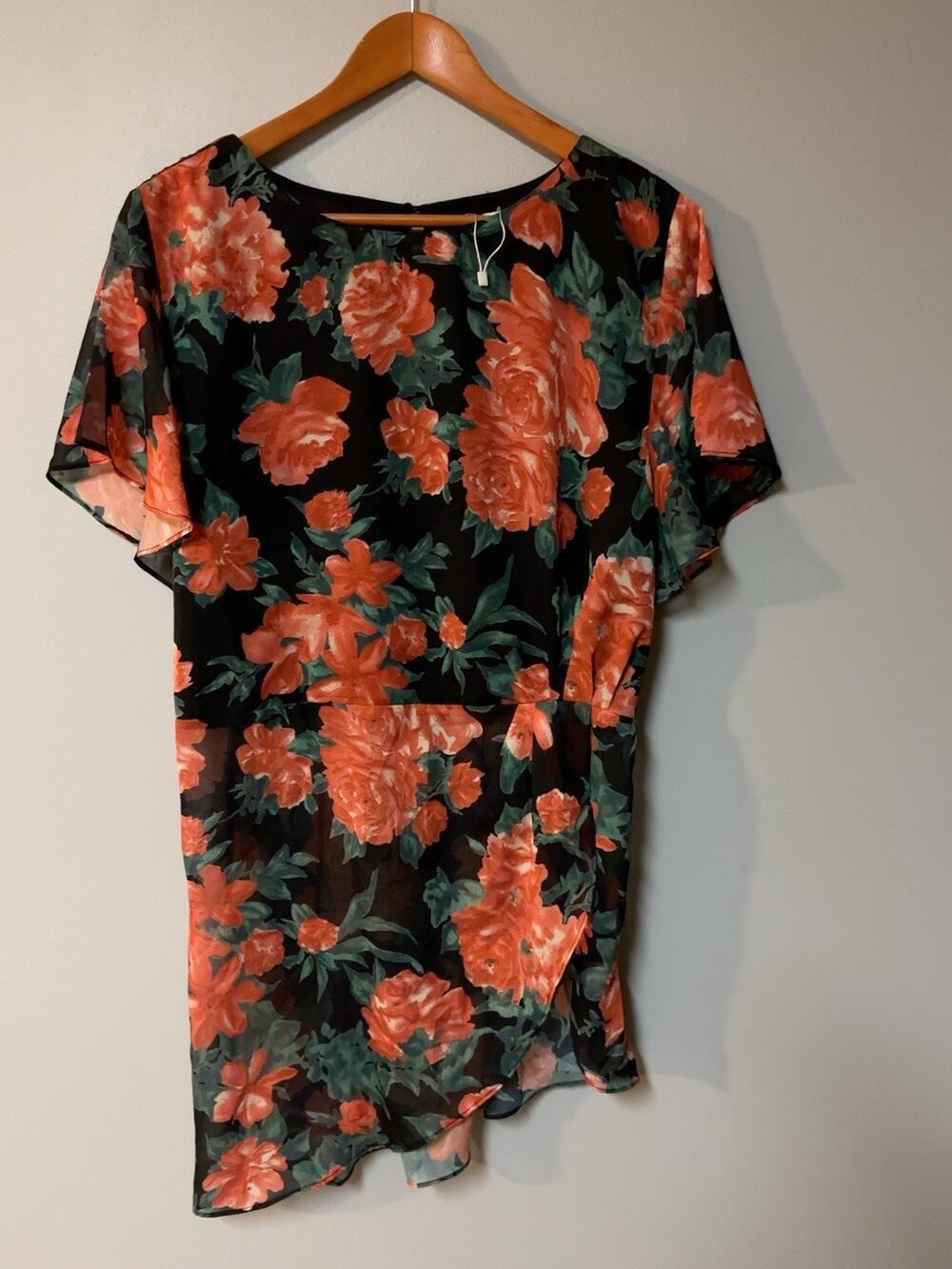 Mittoshop Womens M Floral Tunic Blouse Black Orange Asymmetrical Hem NWT